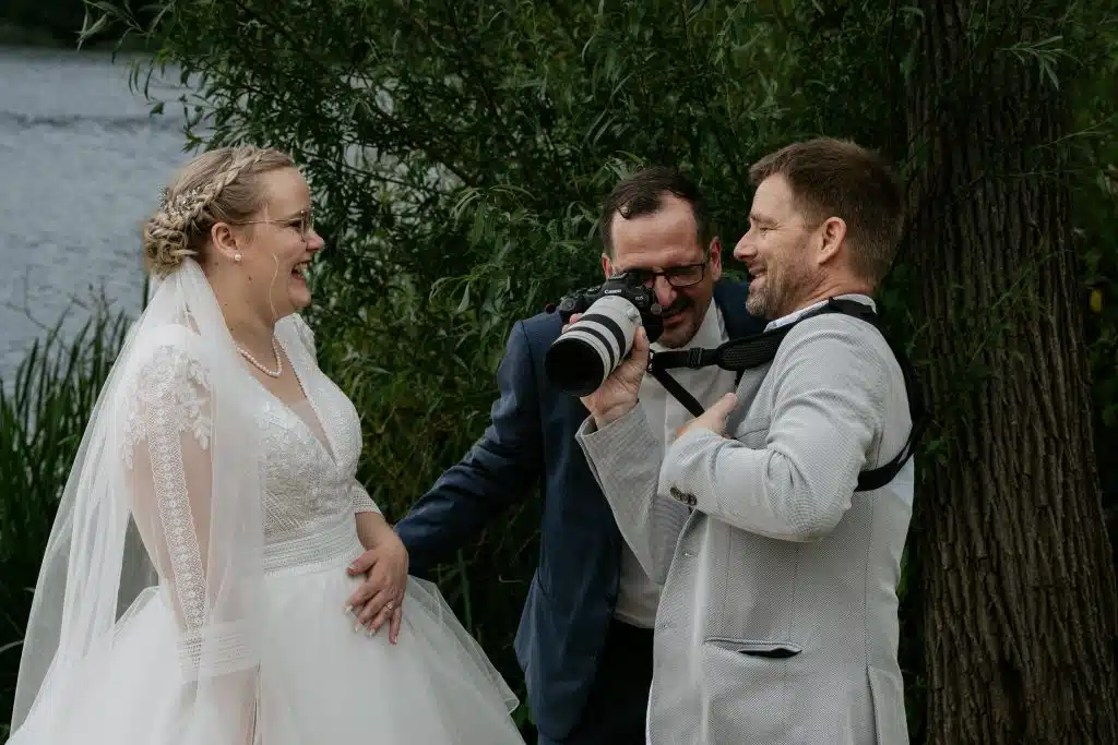 entspanntes Brautpaarshooting